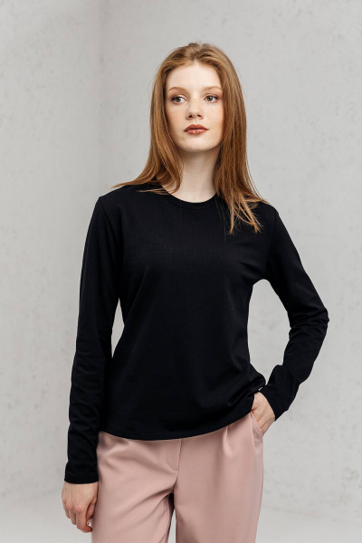 Черный базовый джемпер из трикотажа с длинным рукавом Romgil РП0041-ХЛ5 черный - фото 1