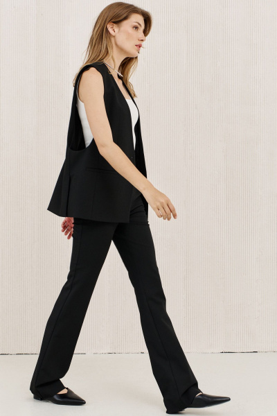 Демисезонные брюки с функцкарманами и зауженным низом LeNata 11451 черный - фото 6