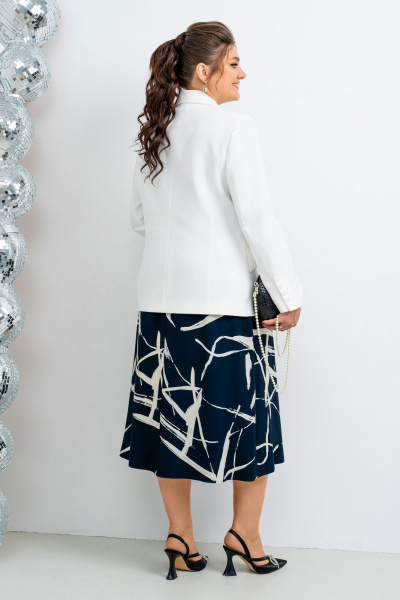 Демисезонный женский жакет с карманами и приталенным силуэтом Aira Style 24-035 светло-молочный - фото 2