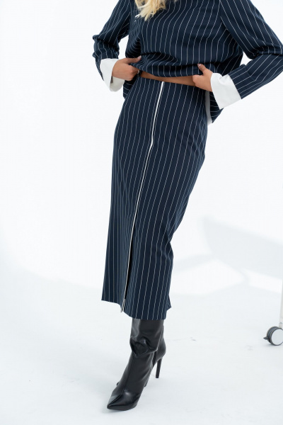 Демисезонный комплект юбки и блузки в стиле классика Barti 24-13 сине-белый - фото 5