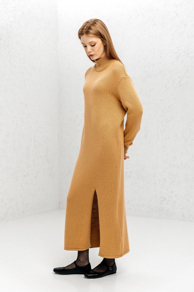 Демисезонное платье с разрезом из трикотажа Romgil РВ0087-ШЕ5 соломенный - фото 6