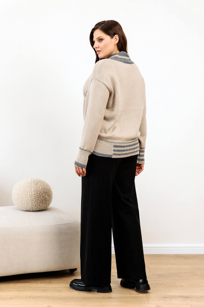 Джемпер накладними карманами з високоякісної пряжі Romgil 887ШТЗ светло-бежевый,серый - фото 7