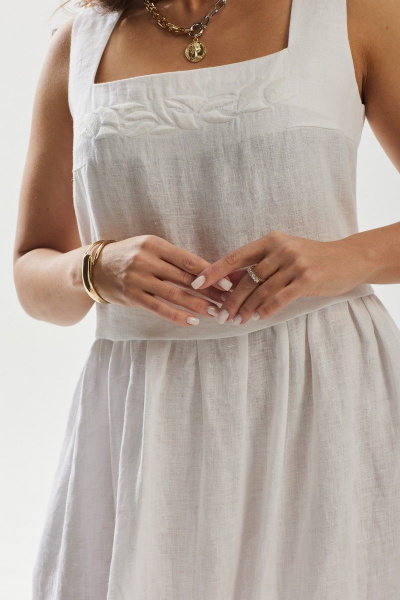 Платье с вышивкой и юбкой расширенной к низу летнее MALI 424-032 молочный - фото 10