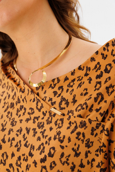 Желтая блузка с анималистичным принтом и асимметричным кроем Anastasia 1154 золото - фото 7