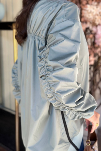 Зеленый оверсайз бомбер с резинками и молниями AURA otd 7046 - фото 5