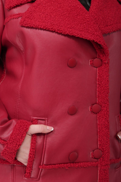 Пальто женское длинное двубортное из экокожи с кокеткой Celentano 2081.2 алый - фото 13