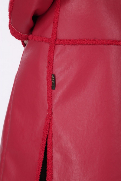 Пальто женское длинное двубортное из экокожи с кокеткой Celentano 2081.2 алый - фото 12