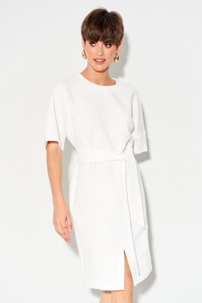 Молочное платье из текстиля с разрезом и поясом FOXY FOX 1628 молочный - фото 6