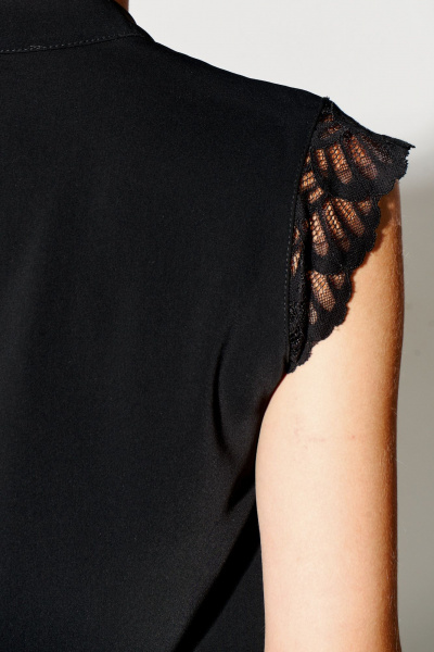 Черная блуза с воротником стойкой и кружевными вставками FOXY FOX 1683 черный - фото 3