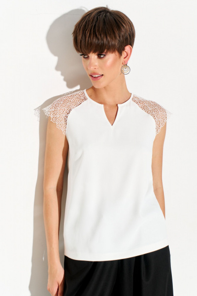 Блуза из легкой ткани с рукавами из кружева и разрезом FOXY FOX 1685 молочный - фото 7