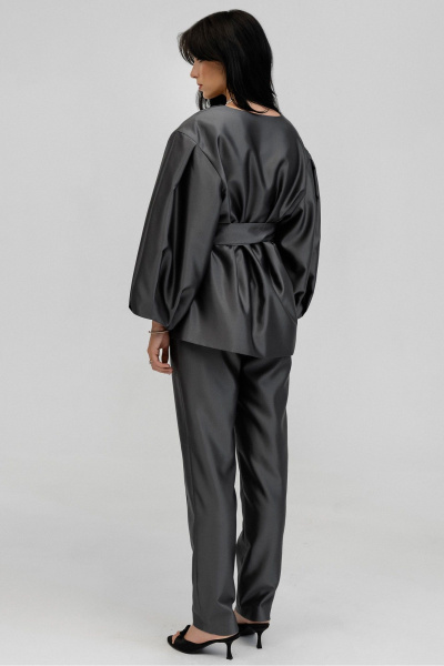 Демисезонный прямой жакет на подкладке с поясом и объемным рукавом JRSy 2502 серый - фото 2