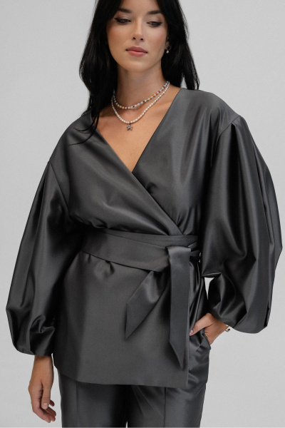 Демисезонный прямой жакет на подкладке с поясом и объемным рукавом JRSy 2502 серый - фото 1