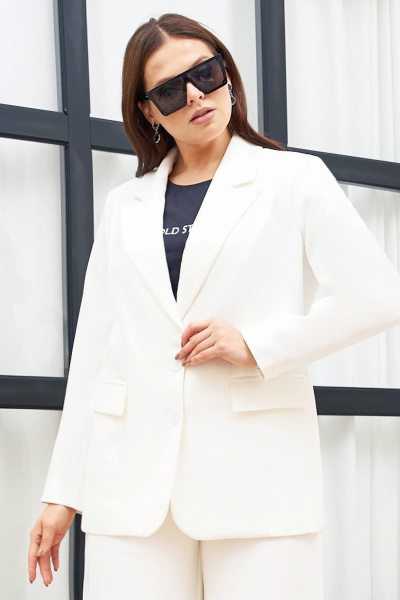 Дизайнерский брючный костюм с свободными брюками и жакетом Gold Style 2610 белый - фото 4