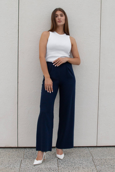 Синие брюки палаццо с защипами и высоким поясом Legend Style P-015 темно-синий - фото 4
