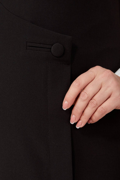 Деловой сарафан из текстиля с вырезом V и нагрудными вытачками Линия Л Б-1997 черный - фото 4