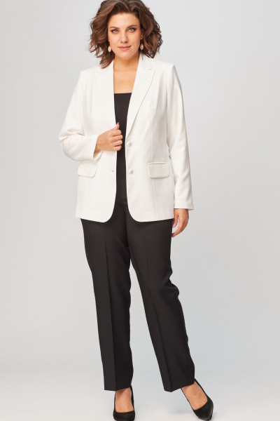 Классический комплект жакета и брюк из текстиля с рельефами БелЭльСтиль 203-2_78_22+596-2_79_22 молочно-черный - фото 5