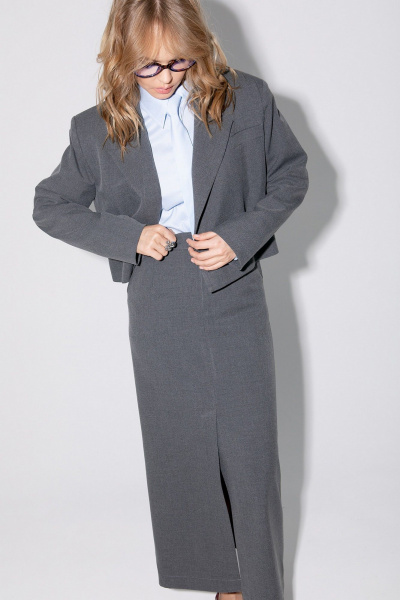 Костюм-двойка из оверсайз жакета и макси-юбки с разрезом PiRS 5358 графит - фото 4
