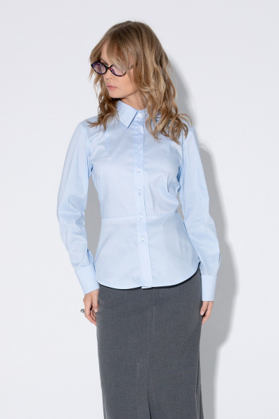 Приталенная хлопковая рубашка в деловом стиле PiRS 5361 голубой - фото 7