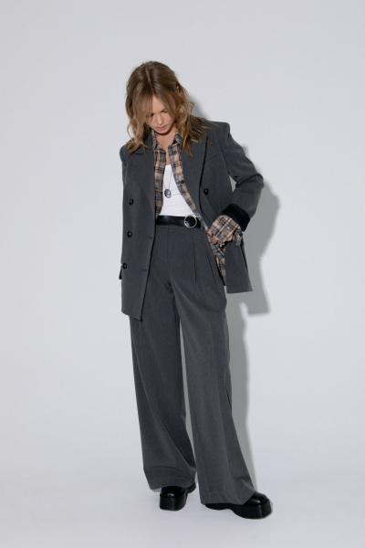 Костюм-двойка с свободным жакетом и брюками-палаццо PiRS 5373 серый - фото 7