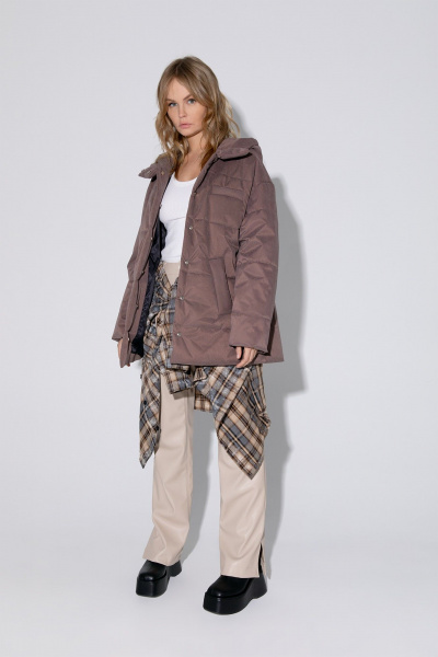 Стеганая оверсайз куртка с капюшоном и утеплителем PiRS 5381 какао - фото 6