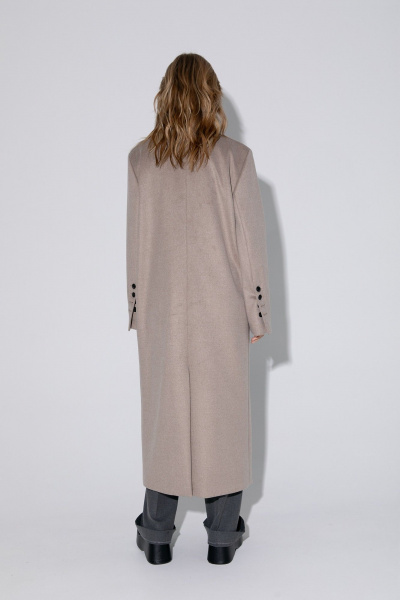 Миди пальто оверсайз с расширенными плечами и двубортной застежкой PiRS 5382 бежевый - фото 6