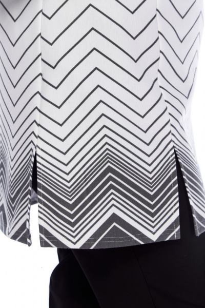 Демисезонный трикотажный блузон с разрезами и брошей Abbi 4048 - фото 6