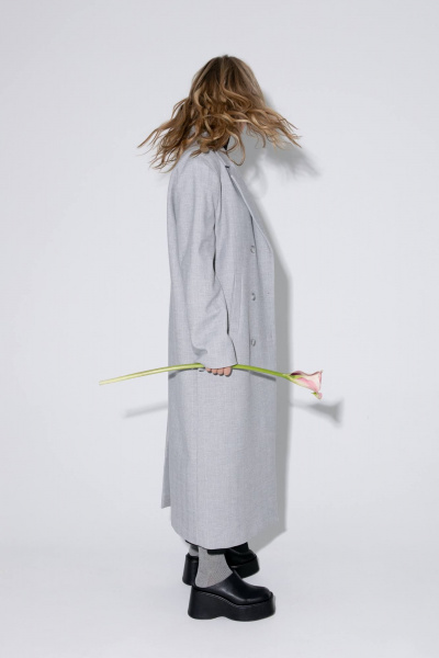 Миди-пальто оверсайз с расширенным плечом из ткани с рисунком PiRS 5449 серый - фото 6