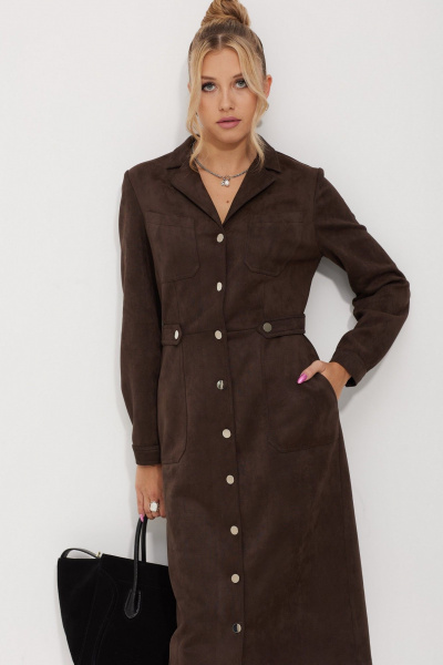 Платье с воротником и карманами из искусственной замши AMUARt 1014-1 коричневый,замш - фото 12