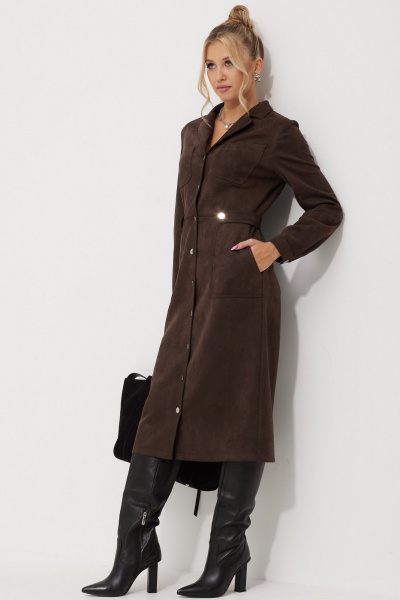 Платье с воротником и карманами из искусственной замши AMUARt 1014-1 коричневый,замш - фото 9