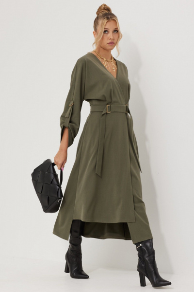 Деловое платье с запахом и асимметричной юбкой AMUARt 1016-1 хаки - фото 20