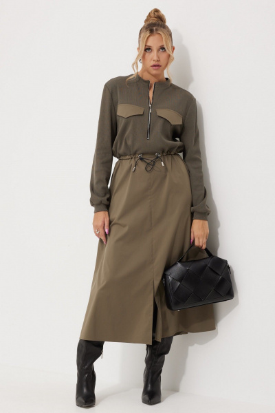Свободное платье из текстиля с кулисами и карманами AMUARt 1018 хаки - фото 11