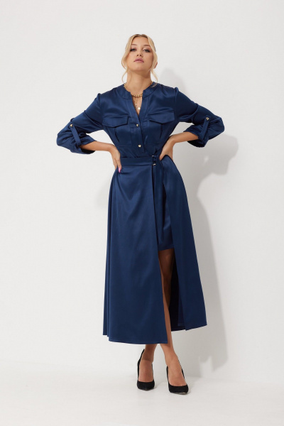 Платье миди из текстильного атласа с накладными карманами AMUARt 1019 синий - фото 7