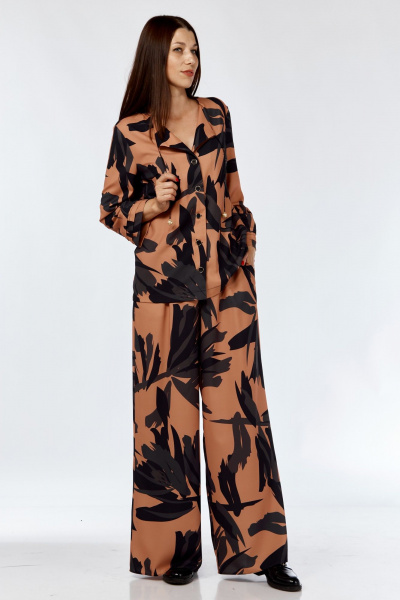 Костюм из тканей: прямая рубашка и палаццо брюки с резинкой SMilaLine М-2406 черно-рыжий(принт) - фото 2