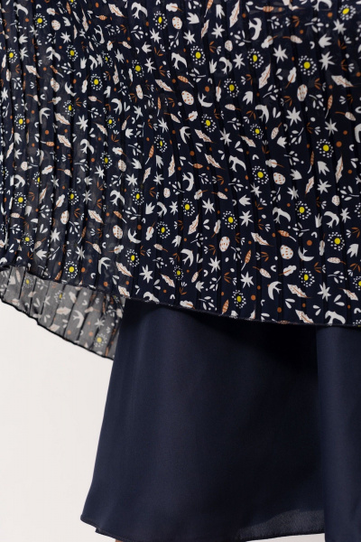 Платье демисезонное с плиссе и сборками Golden Valley 44001-1 темно-синий - фото 3