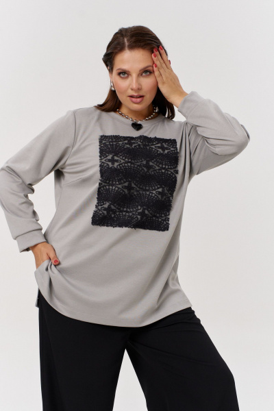 Трикотажный джемпер с авторской печатью и разрезами OVERYOU М162 серо-черный - фото 5