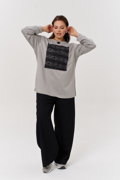 Трикотажный джемпер с авторской печатью и разрезами OVERYOU М162 серо-черный - фото 2