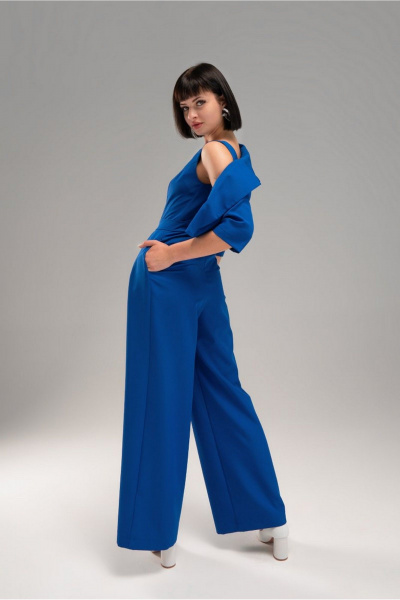 Комбинезон с широкими палаццо и коротким жакетом AVEEVA 5537/5455 синий - фото 3