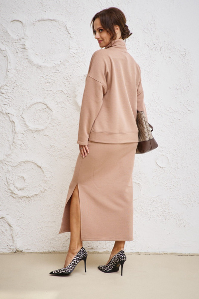 Трикотажный костюм из джемпера и юбки для делового образа Anastasia 1050.2 бежевый - фото 11