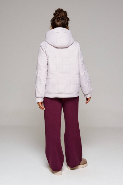 Белая демисезонная куртка с капюшоном, прорезными карманами и утеплителем Beautiful&Free 6230 слоновая_кость - фото 9