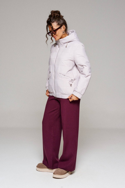 Белая демисезонная куртка с капюшоном, прорезными карманами и утеплителем Beautiful&Free 6230 слоновая_кость - фото 6