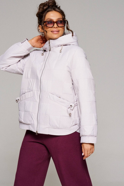 Белая демисезонная куртка с капюшоном, прорезными карманами и утеплителем Beautiful&Free 6230 слоновая_кость - фото 3