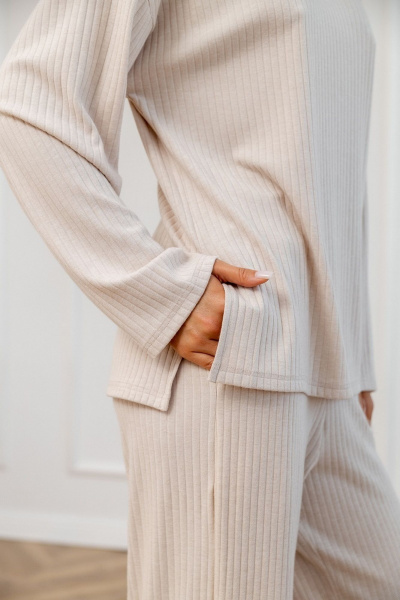 Джемпер из мягкого трикотажа с разрезами по бокам Atelero 1110 бежевый - фото 3