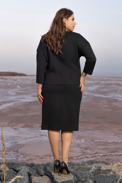 Черный костюм юбочный из плотного трикотажа с эко-кожей Andina 960 черный - фото 11