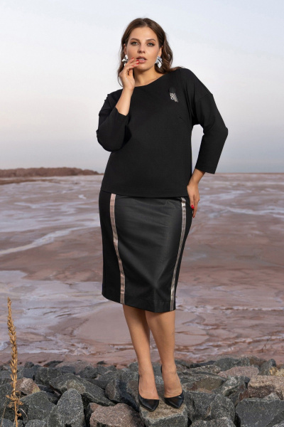 Черный костюм юбочный из плотного трикотажа с эко-кожей Andina 960 черный - фото 9