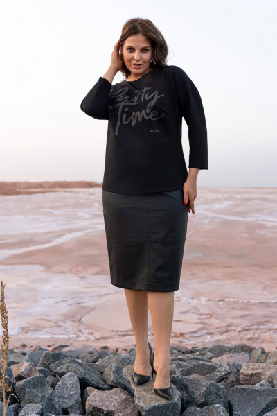 Юбочный костюм из трикотажа и эко-кожи с накладками и шлицей Andina 961 черный - фото 4