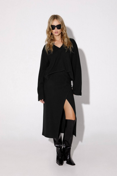 Трикотажный костюм-двойка с коротким рукавом и юбкой на запах PiRS 4940 черный - фото 6