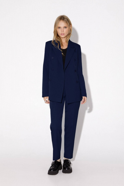 Деловой костюм 2-ка из двухслойного жакета и брюк со стрелками PiRS 5048 темно-синий - фото 2