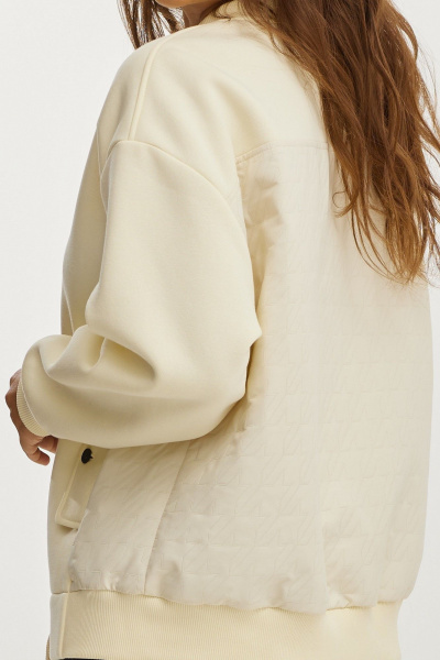 На каждый день стильный комплект бомбера и брюк из экокожи Магия моды 2490 ванильный_графит - фото 5