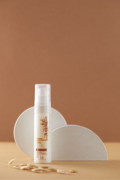 Крем для лица с овсом и витамином C для молодой кожи Belkosmex AVENElle Кремовый концентрат для лица - фото 3