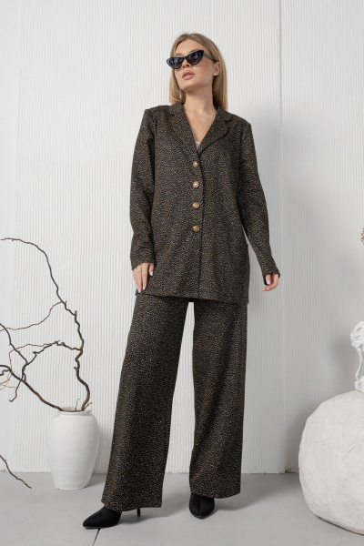 Трикотажный жакет с накладными карманами в повседневном стиле AMORI 2177 черный_в_рыжую_точку - фото 1